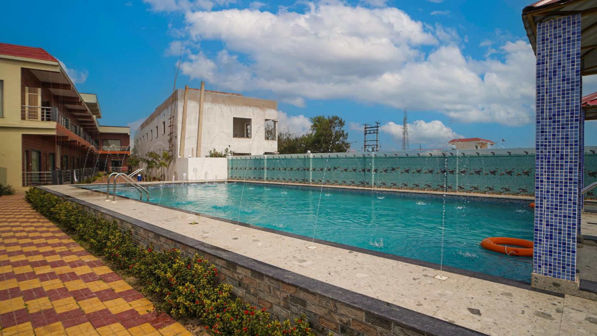Sea Queen Beach Resort On Beach !! Couple Friendly Family Resort !! Mandarmani Exterior foto